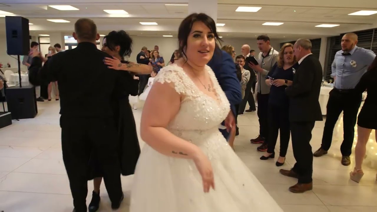 Neda Ukreden i naša svadba