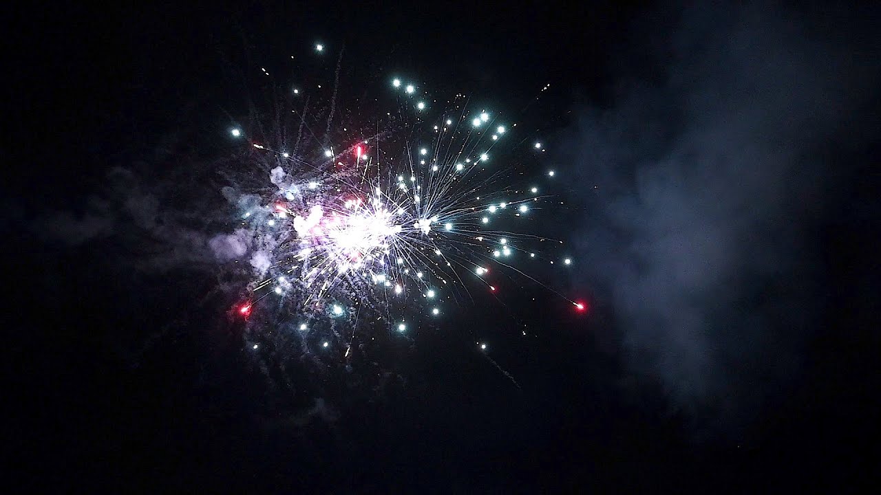 Royal Party 16 shot firework by Kimbolton Fireworks YouTube