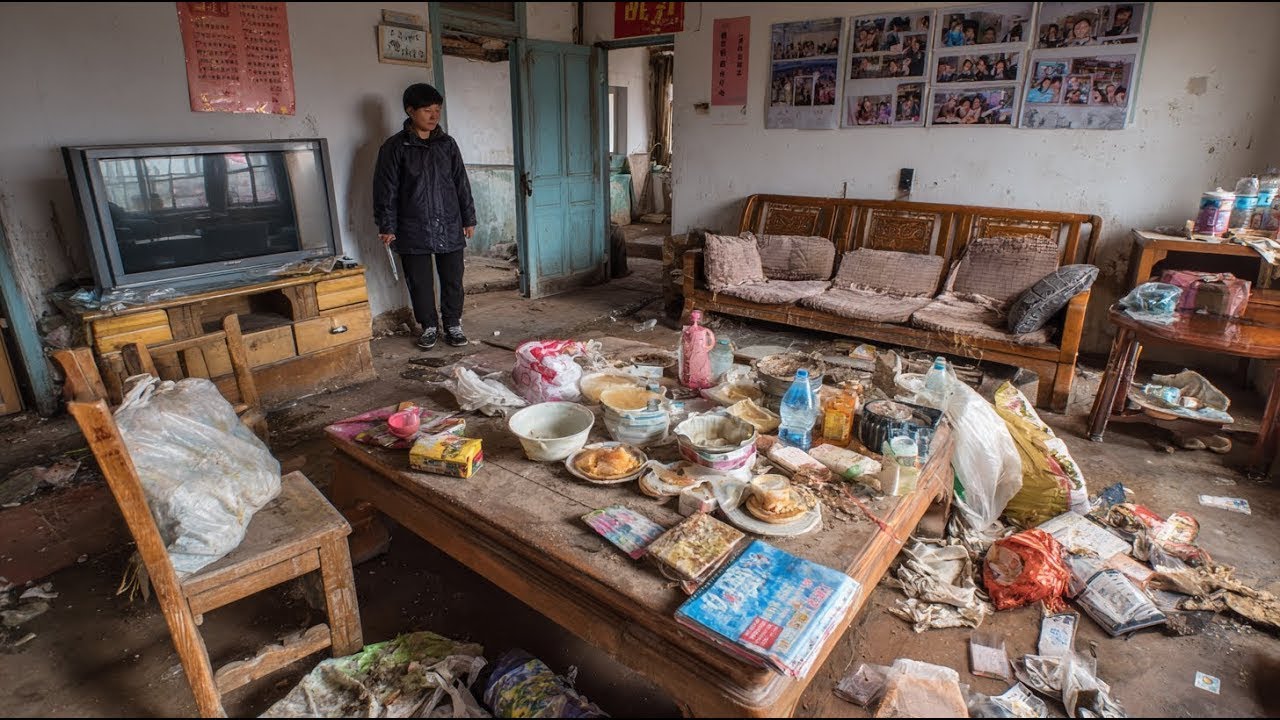 Молодая пара купила заброшенный дом и пригласила друзей отремонтировать его ~ Преображение комнаты