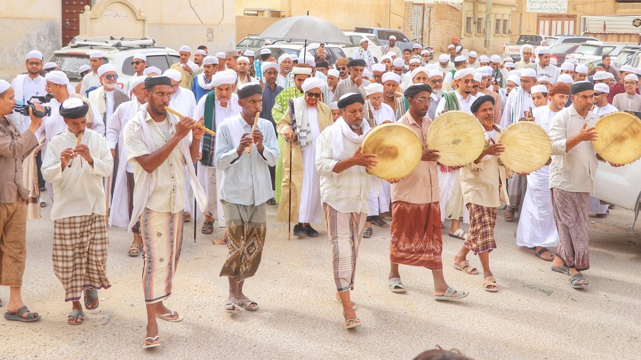عادات مدينة تريم الغناء- أفراح أل الحامد_بارك الله لهم ❤