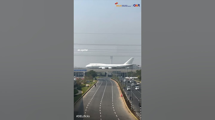 Boeing 747 on Eastern Cross Taxiway | Delhi Airport
