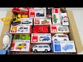 トミカ いろんなタイプ☆はたらくくるまのミニカーを箱に収納する！救急車 バス ゴミ収集車 パトカー 日産 ハイエース トヨタ