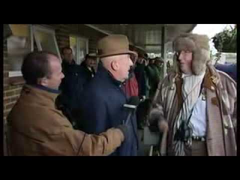 Barney Curley and John McCririck argue on At The R...