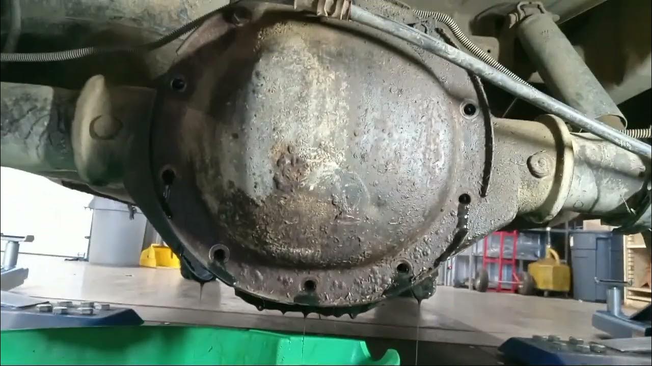 03-07 GMC Sierra / Silverado Rear Differential fluid change EASY - YouTube