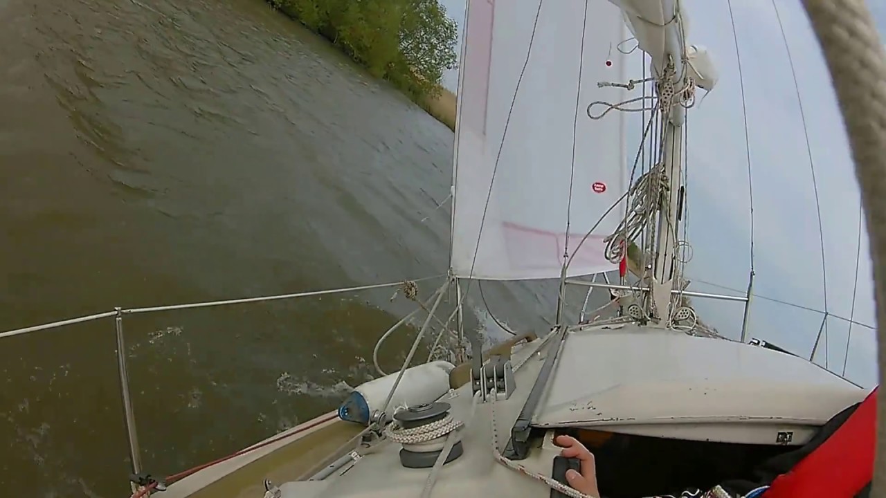 Dehler 22 breezy sail