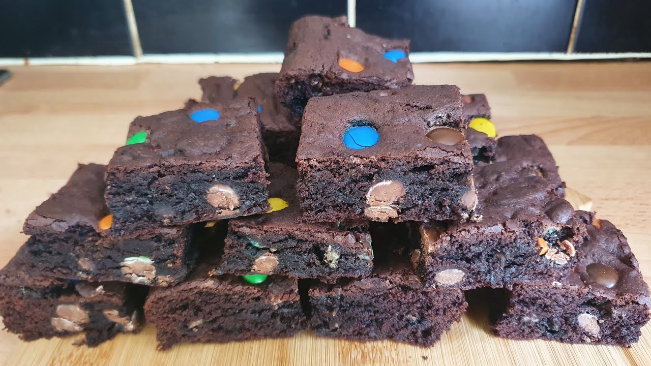 M&M Brownies! - Jane's Patisserie