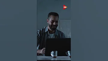 في كل شلة لازم يكون فيه واحد Genius زي شاهين بين السطور 