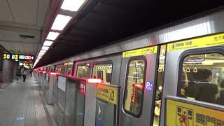 |安哥生活日誌| [台北捷運] C381型軟改列車 511\/512 往R02象山 R08\/G10中正紀念堂進離站