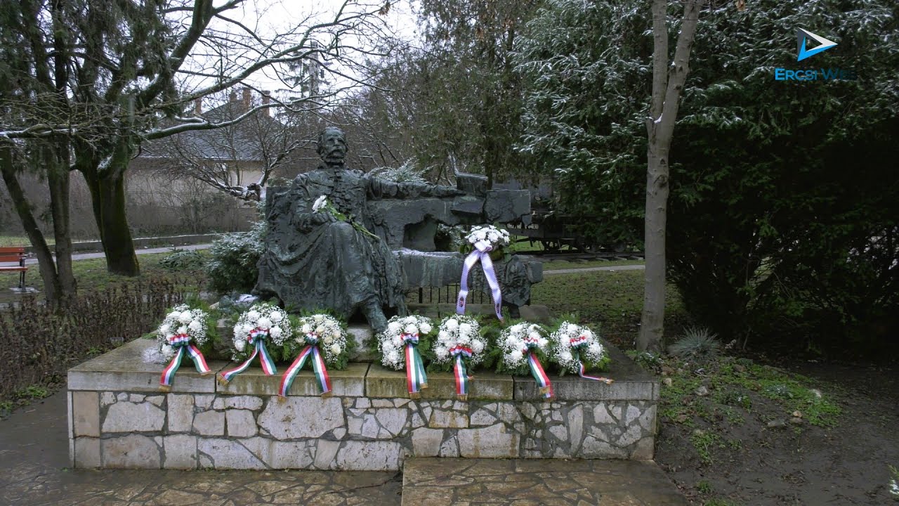 Báró Eötvös József halálának 155. évfordulójára emlékeztünk a mai napon