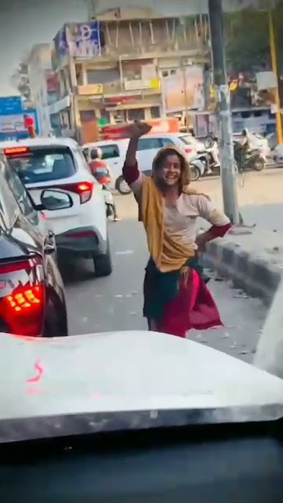 Delhi ki viral girl #viral #funny #trending          tu chhati ke lage rahiye