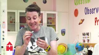 Phil of Science teaches you how to make a Bristlebot! | @RTÉ Kids