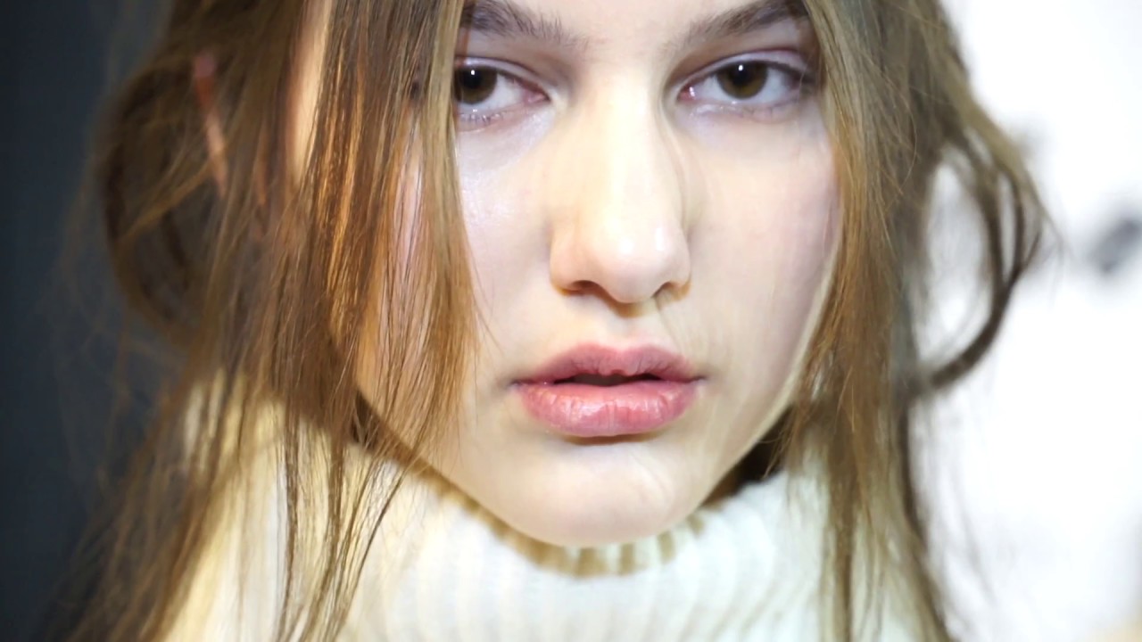 Mercedes-Benz Prague Fashion Week: Nehera FW 18/19