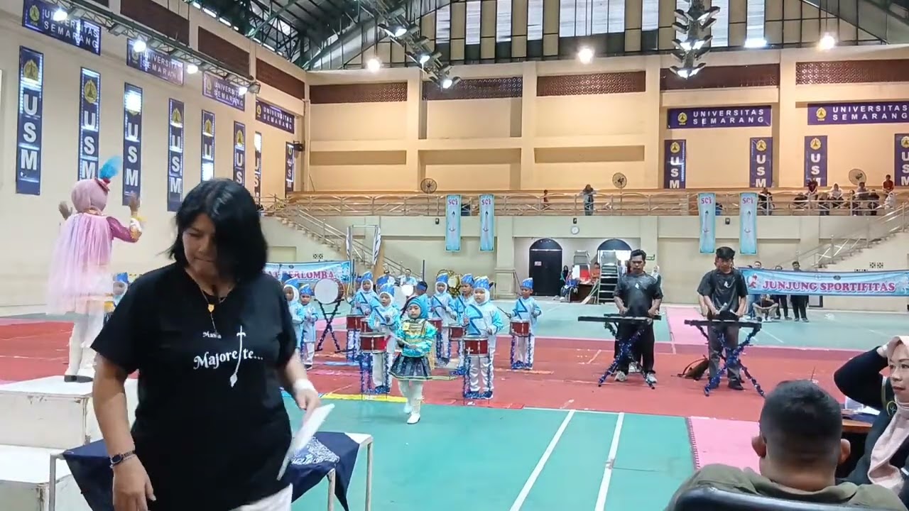 Juara Umum 1 Lomba Drumband Tingkat Kota Semarang RA Mluweh Di USM ( Universitas Semarang ) 