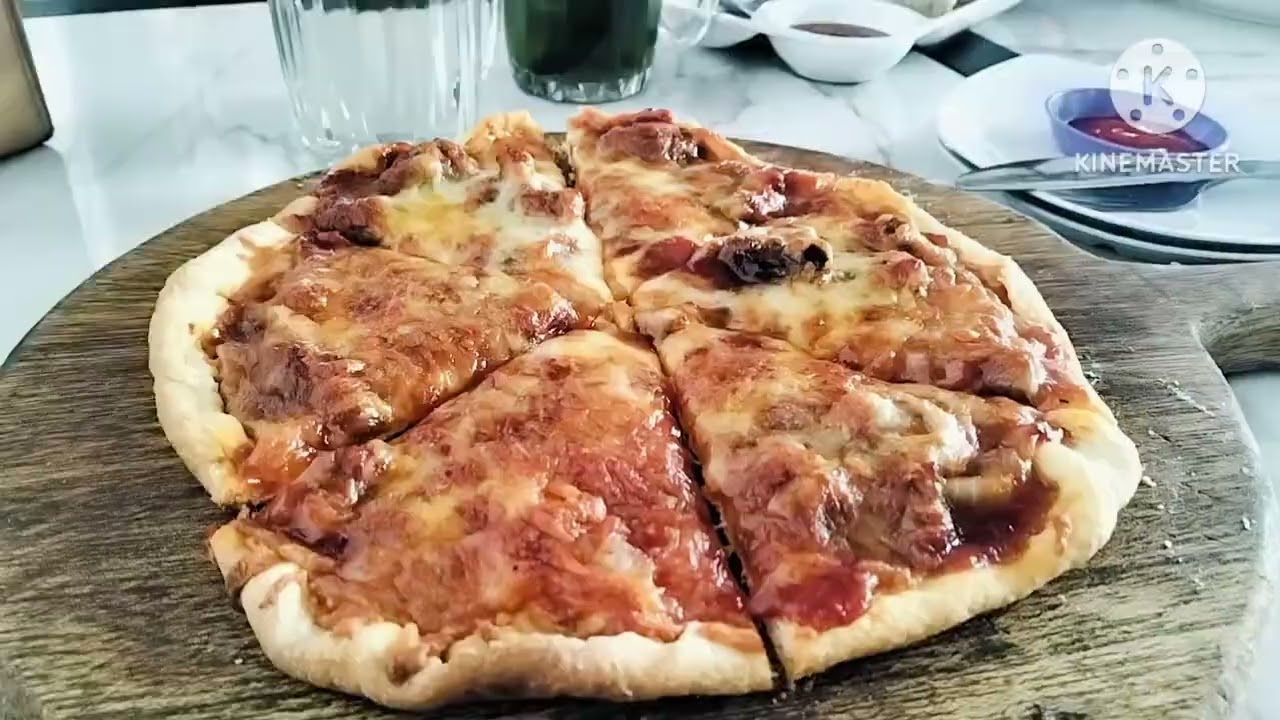 Santai Sore Sambil  ngemil Pizza Mini Di Kandar Coffee Sabang