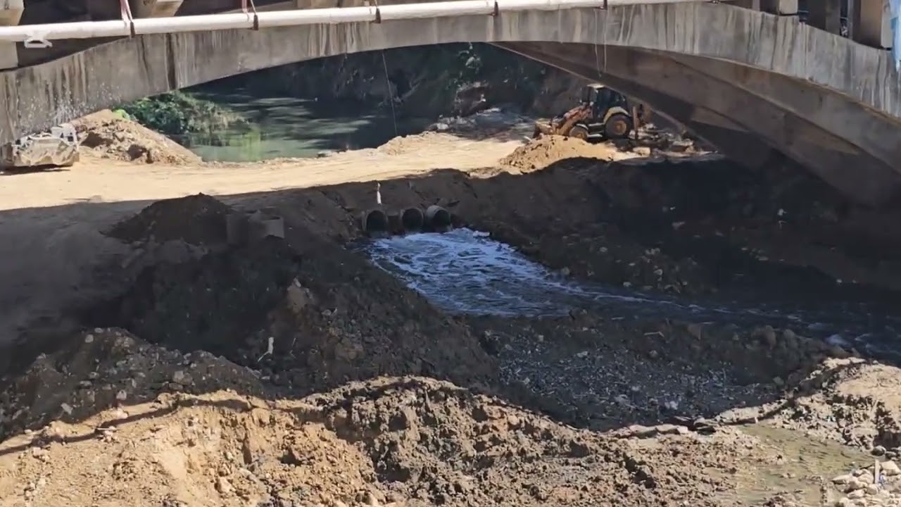 Siguen los trabajos del monorriel debajo del puente avenida Estrella Sadhala @sitdominicanaoficial 