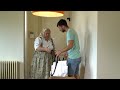Bunica vine în vizită - MIRCEA BRAVO
