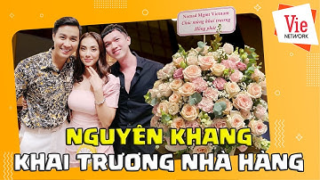 MC Nguyên Khang khai trương nhà hàng Chả cá Đế Vương cùng những người bạn