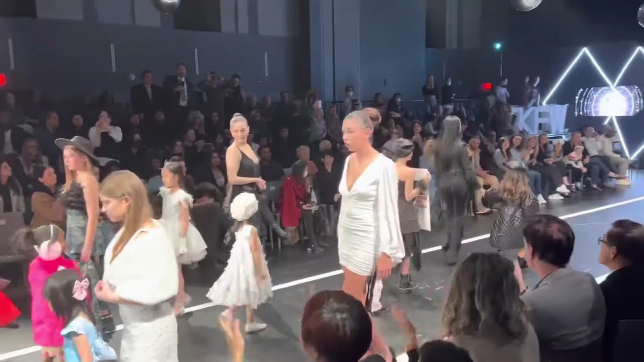 Toronto fashion show final round/ 2022/ kids/model/ canada