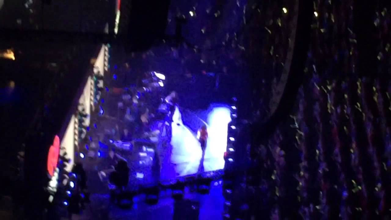 Heart Attack - Demi Lovato @ KDWB's Jingle Ball 2014 Xcel Energy Center 12.08.14