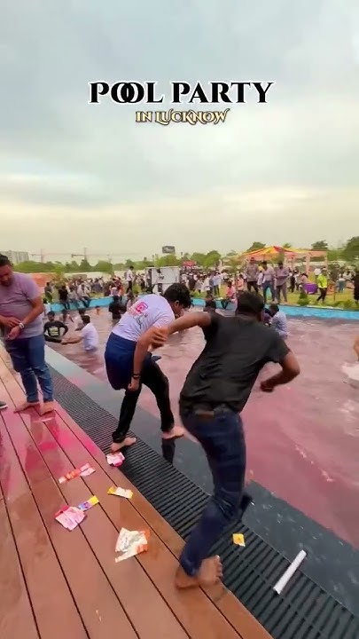 holi pool party in mumbai