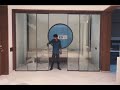 Synchro sliding door