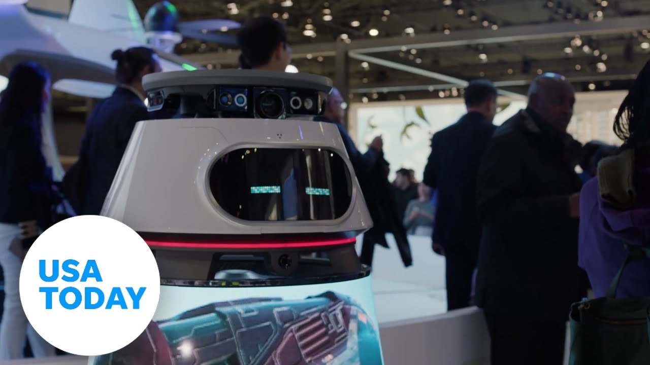 Visitors interact with metaverse at Mobile World Congress in Spain | USA TODAY