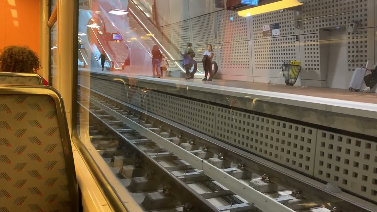 Voyage en MI2N EOLE Nanterre-La Folie - Magenta