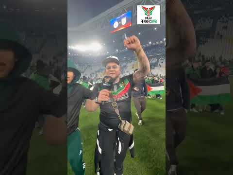 مشجع جزائري يقتحم ملعب يوفنتوس عقب نهاية مباراة الجزائر أمام الأوروغواي، معبّرًا عن سعادته بالتعادل