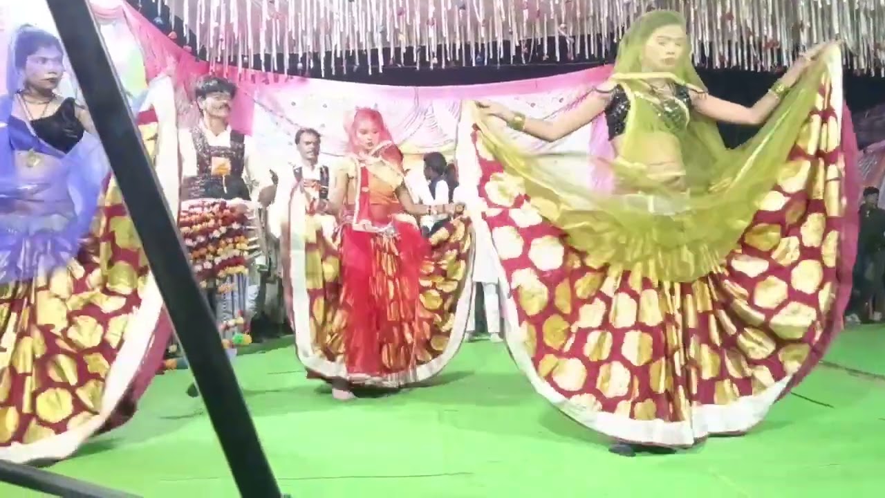  धमाकेदार बुंदेली ,  डांस देखकर आपको मजा आ जायेगा 🤔🤔 new bundeli rai dancebundeli lokgeet rai