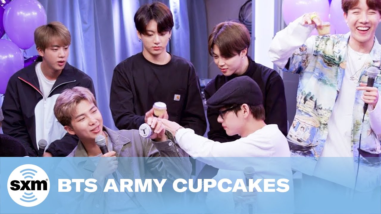 BTS Get Surprise Cupcakes on Morning Mashup - YouTube