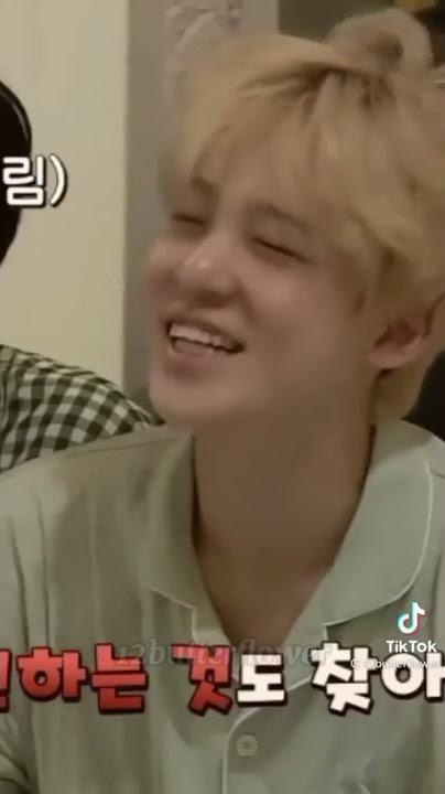 Yunho with his natural blush when he wake up look very cute 😭😭 #ateez #yunho