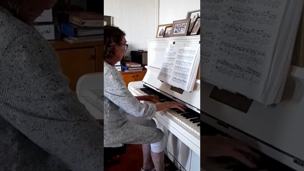 94 Year Old Plays Fantasie Impromptu