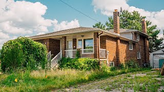 Exploring an ABANDONED Retro 1960's Bungalow Days Before Demolition! Why Knock This Down???