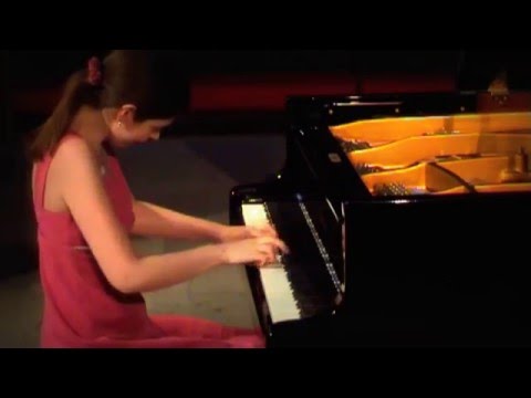 Catherine Leonard - (Gigue) J.S. Bach English Suite No 2 in A Minor