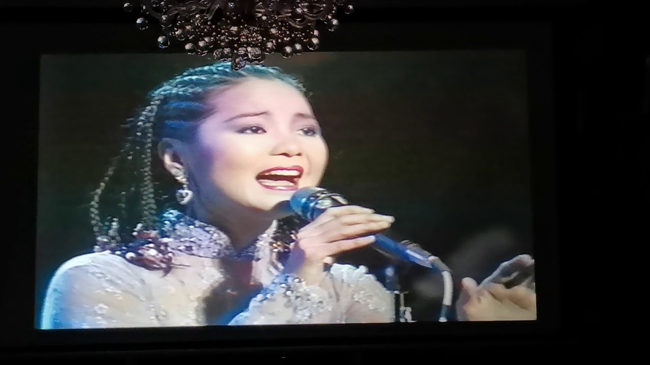 Teresa Teng 鄧麗君Concert live 1995 Japan VHS - YouTube