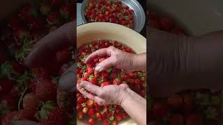 А вы любите клубничное варенье? 😋