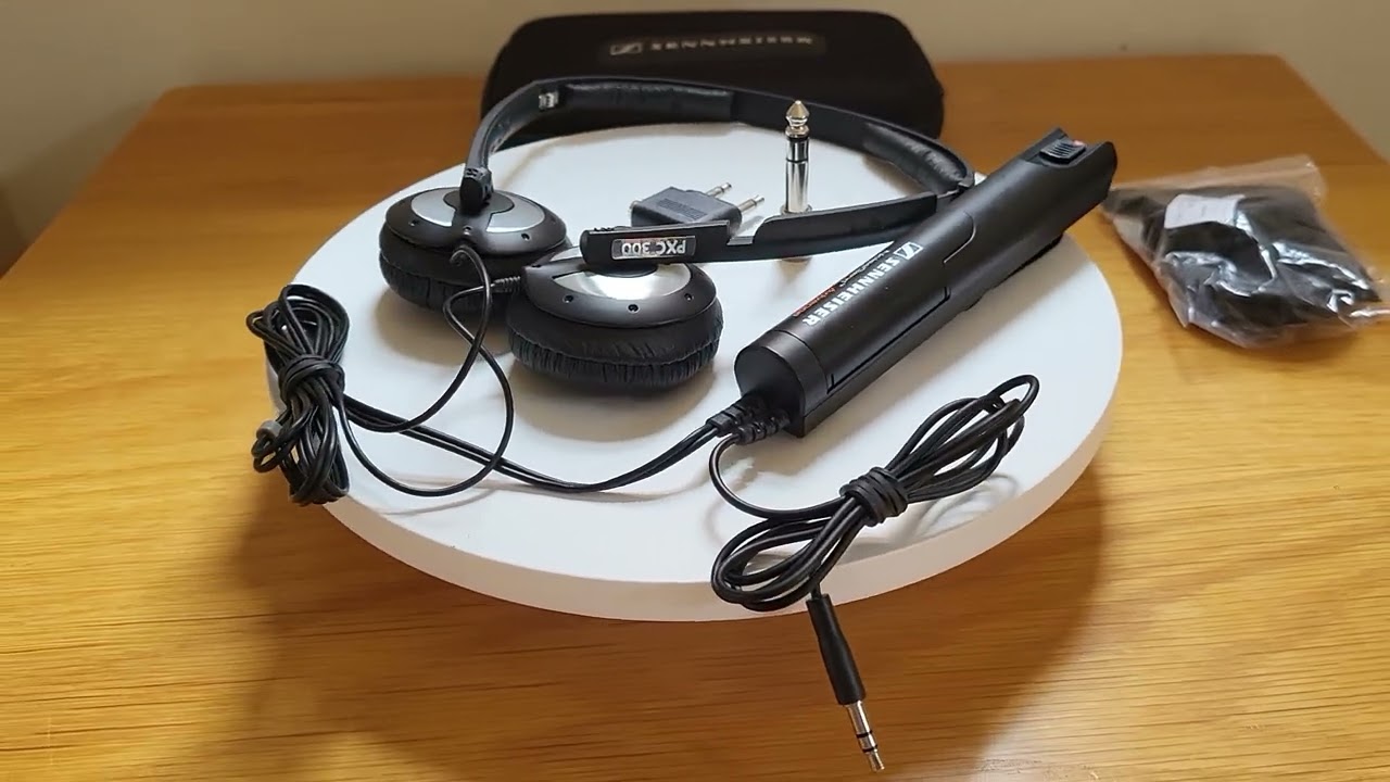 Walkman Sennheiser PXC 300 NoiseGard – New Pads & Case + Accessories - Black - GWO