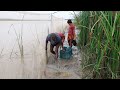 Omg||Prawn Fish Catching in River Side||Shrimp Fishing||Boy Fishing||Hand Fishing