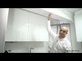 Cocina pequeña blanca en U !! 6 m2 !! sin tiradores y silestone blanco zeus