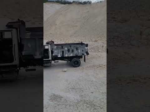 GIANT LOADER VS SMALL TRUCK +EPPIC