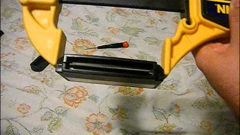How to safely open Famicom cartridges