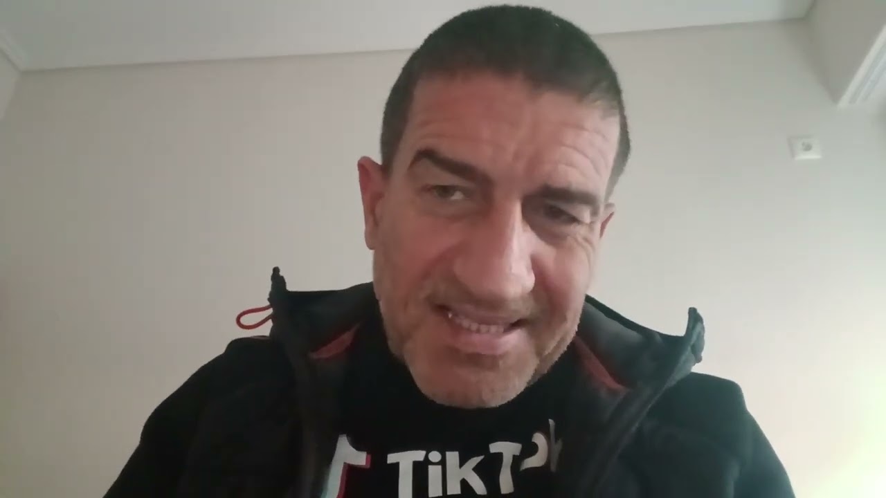 Η Σχέση Μου Με Τον Ηλία Βαλ...η.