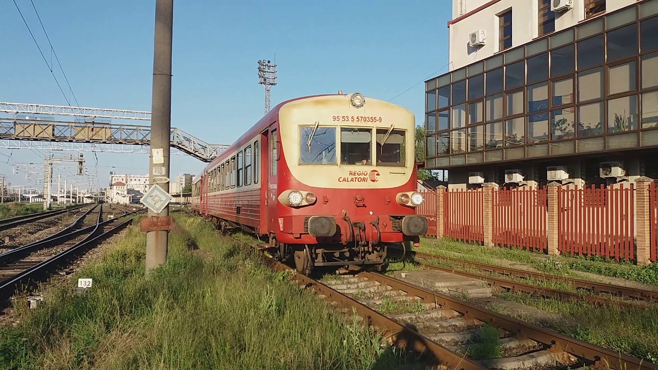 Trenul Regio Trans la ieșirea din Gara de nord din Timișoara camera iphone 8 plus apk