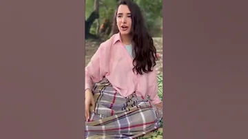 این آهنگ جوری همه رو به وجد آورده که حتی چایی روی آتیشم داره با ریتم می جوشه 