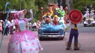 Disney Stars And Motor Cars Parade (2005)