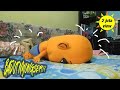 Badut Mampang jatuh nyungsep ~ loncat Trampoline di Kasur ~ Boneka Mampang lucu