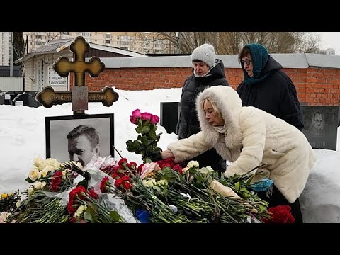 Вторая годовщина смерти Навального. В Кремле "решительно" отвергли обвинения в убийстве