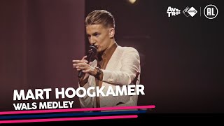 Mart Hoogkamer - Wals Medley (met o.a. Ik ga zwemmen) // Sterren NL Resimi