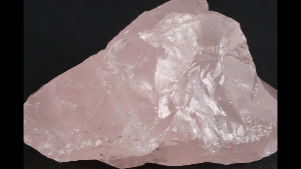 ローズクォーツ(紅水晶) 原石 65g / Rose Quartz - YouTube