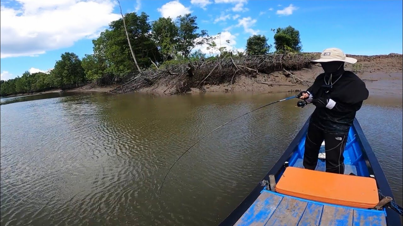 IBU DILA PANIK UMPANNYA DI TARIK IKAN BESAR !!!